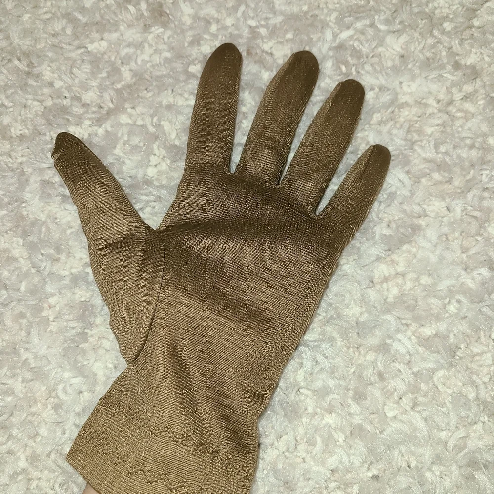 Brown Gloves Vintage Style